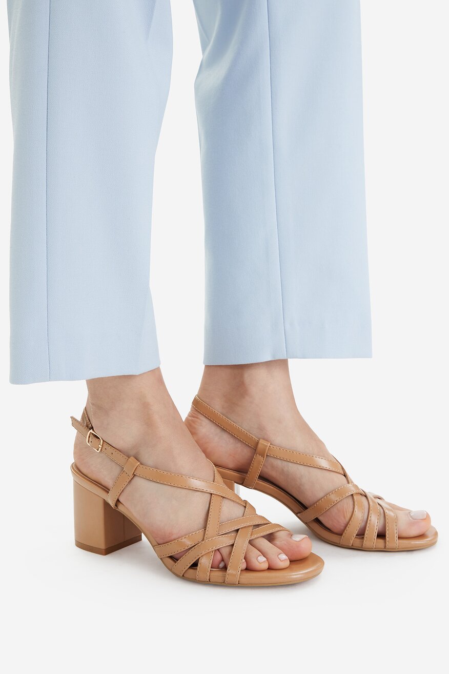 
                Szandál Jenny CAMEL - 5906751669327