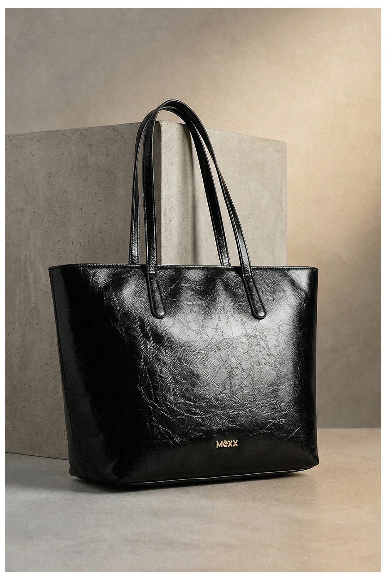 Kézitáska Mexx C-MEXX-L-017-08 FEKETE