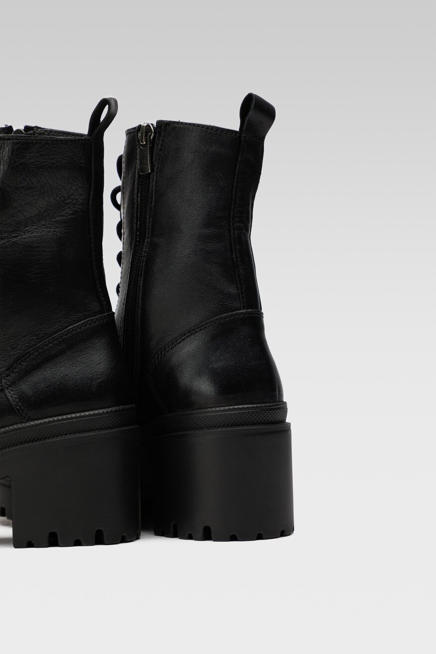 
                Inuovo - Trzewiki skórzane na obcasie - 5904862224749