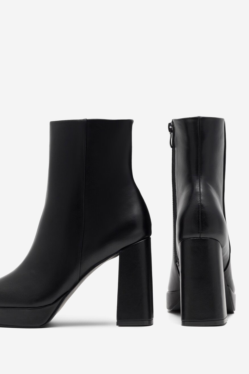 
                Ghete DeeZee NEGRU - 5905588033523