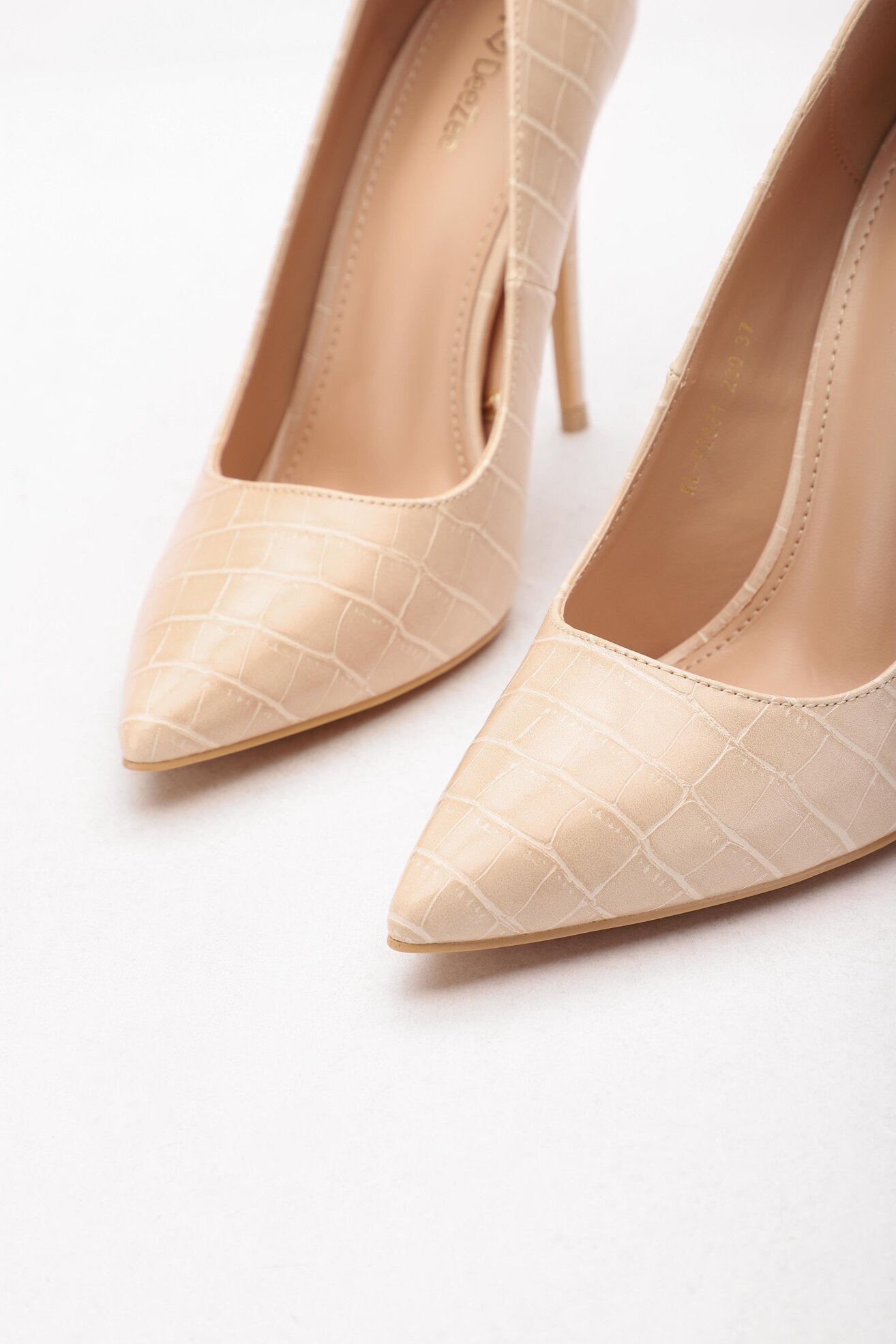 Czółenka DeeZee KL-92831-230 Beżowy