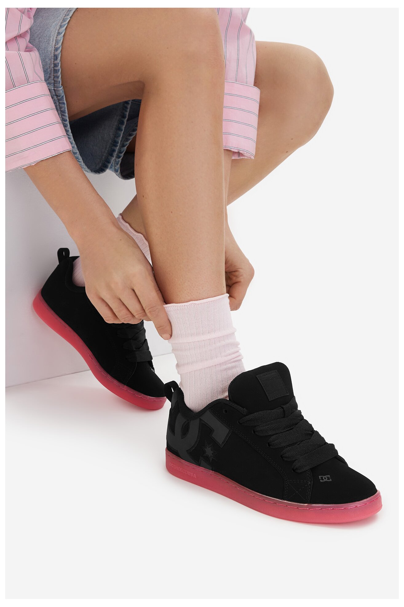 Кросівки спортивні DC Shoes EO-COURT GRAFFIK LE DC02894001 ЧОРНИЙ