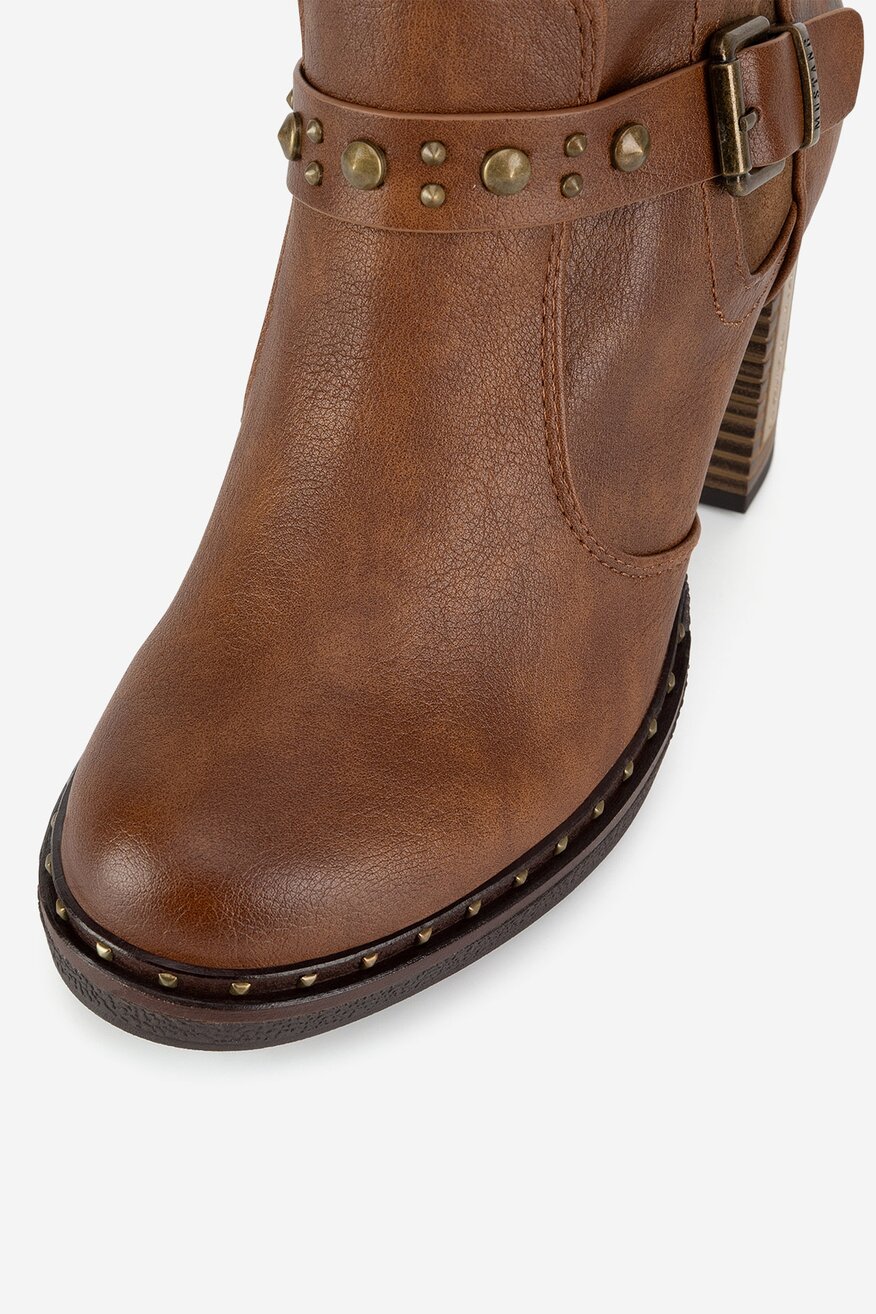 
                Bokacsizma Mustang BARNA - 5905588861409