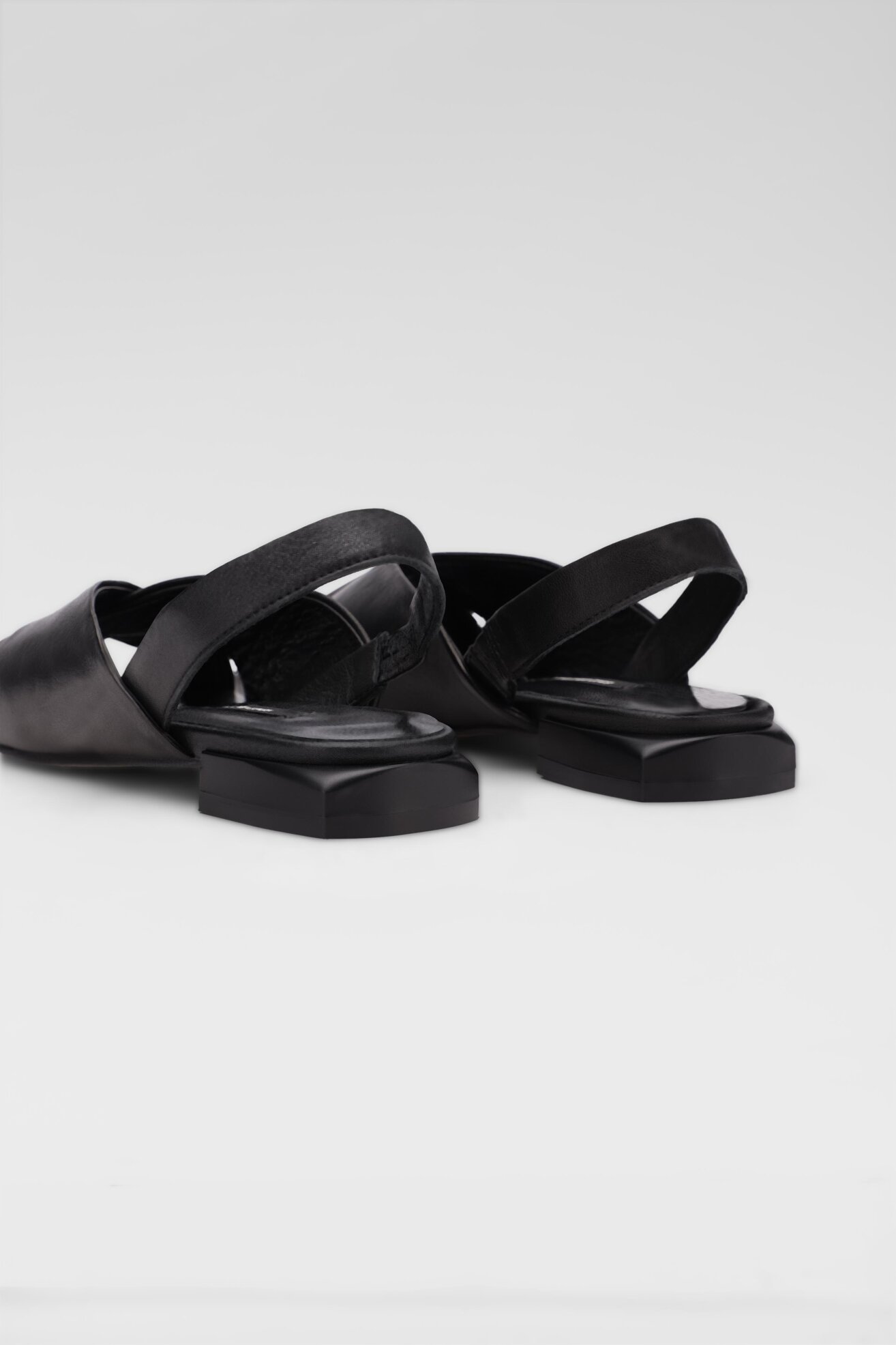 Sandały Gino Rossi 6003 Czarny