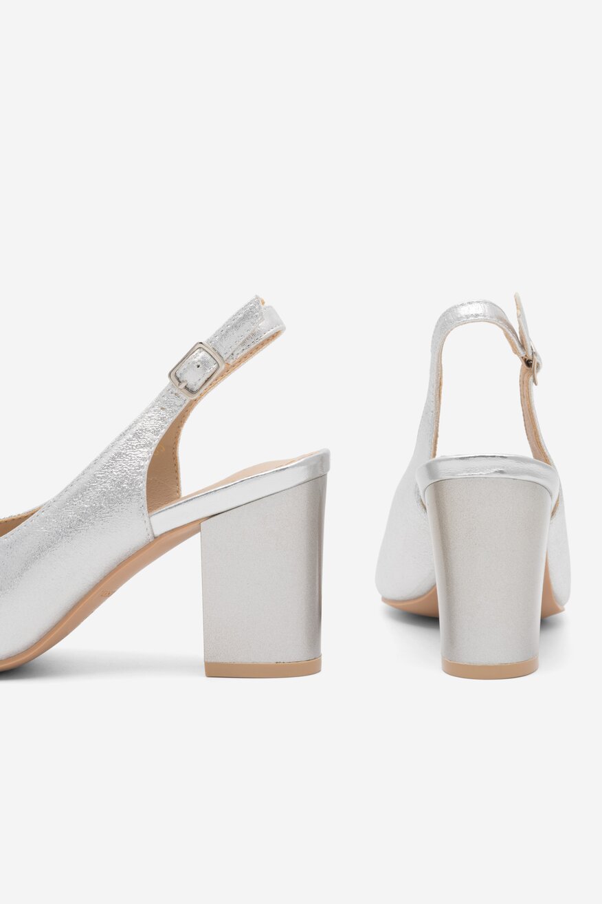 
                Clara Barson - Sandały na słupku - 5904862819211