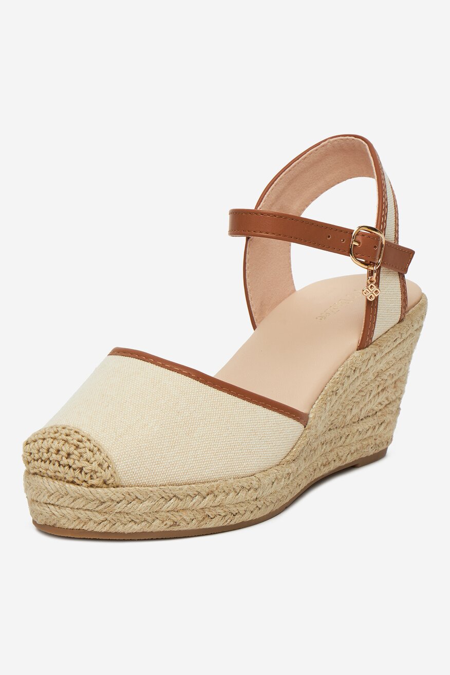 
                DeeZee - Espadryle na koturnie - 5906751130162