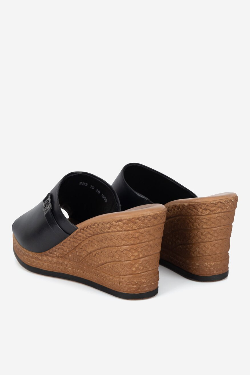 Lasocki - Klapki skórzane na koturnie - 5905588699538