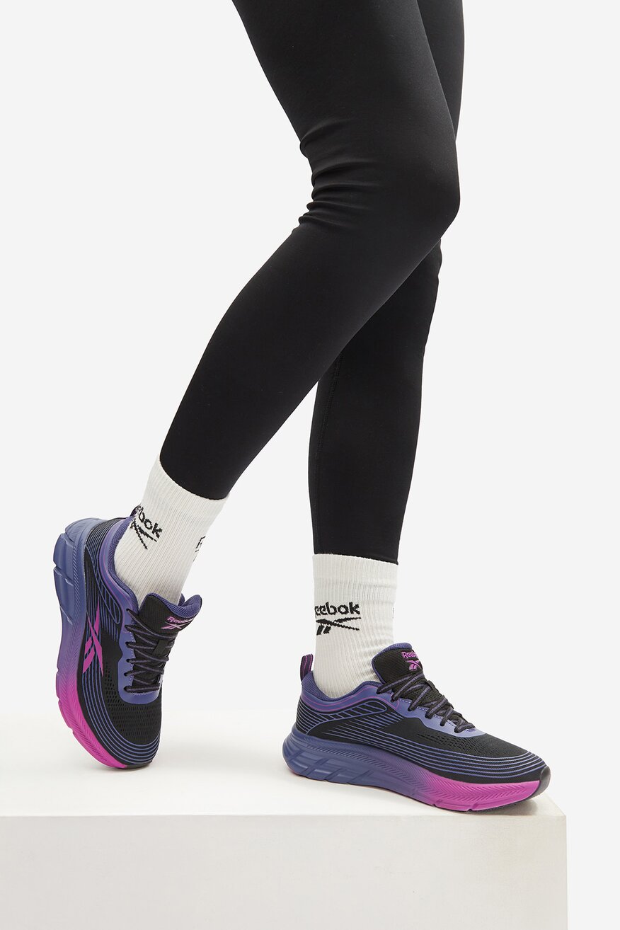 Reebok - ROAD STRIDER - 5904862331218