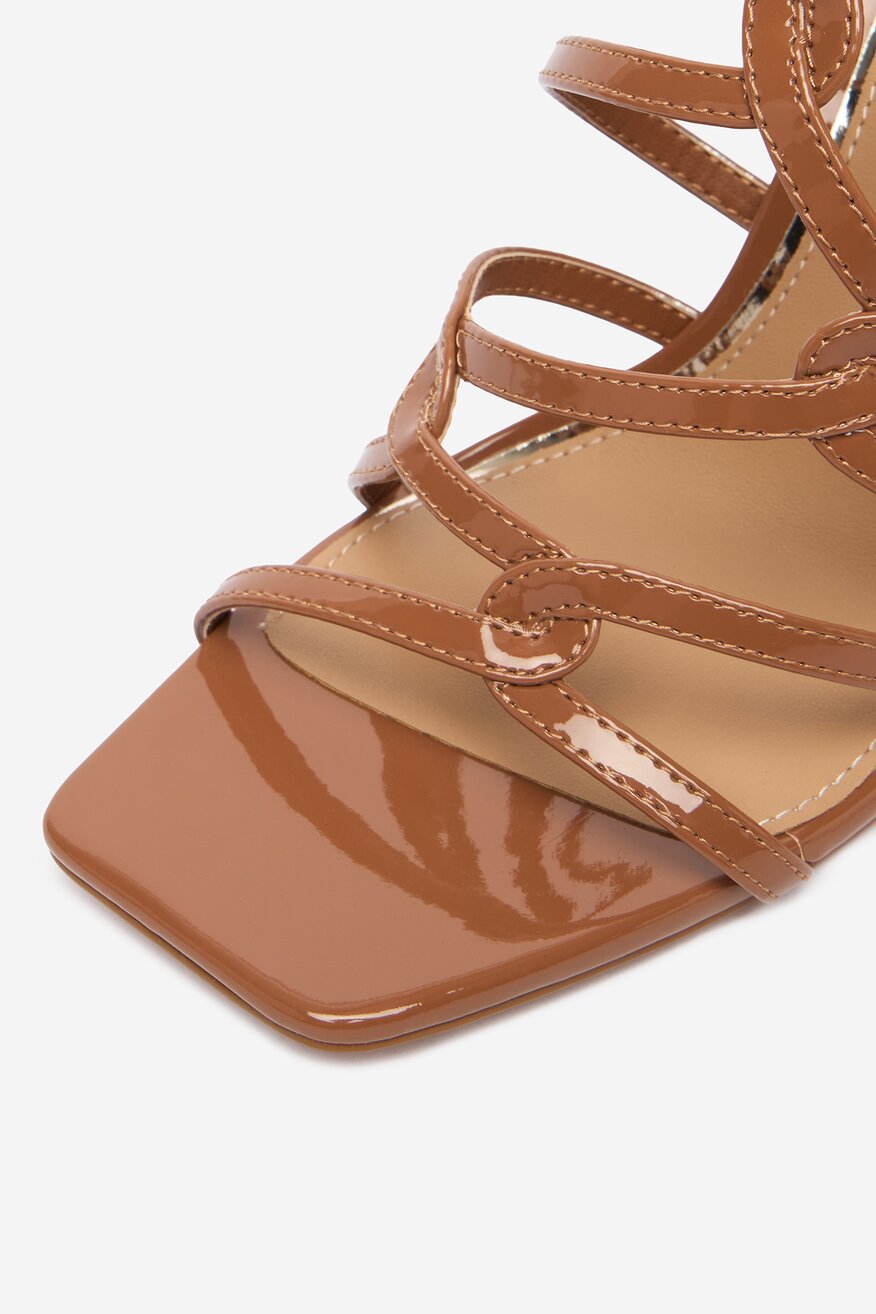 
                Сандали NINE WEST СВЕТЛОКАФЯВ - 5906751886632