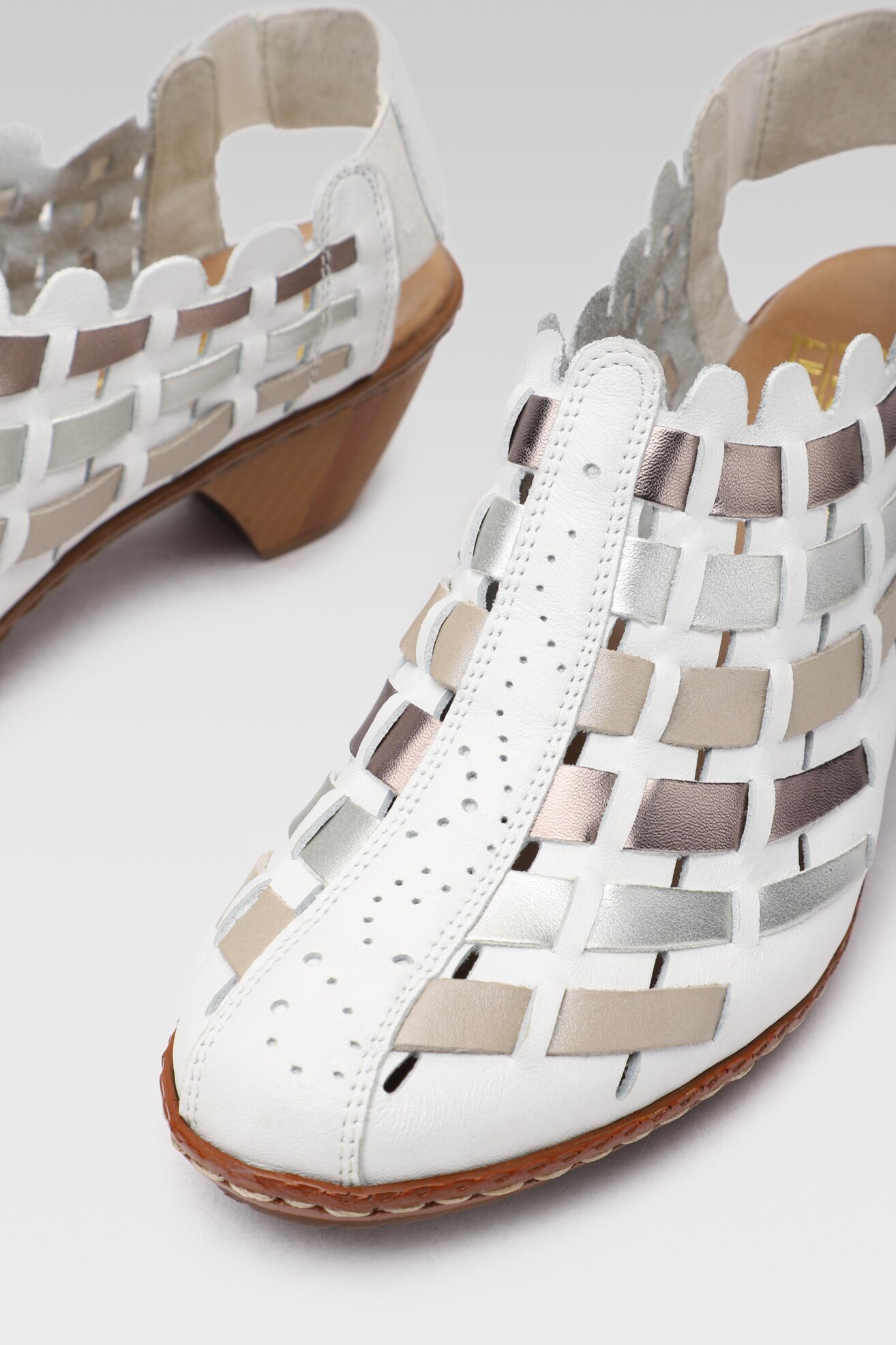 Sandały Rieker 46778-81 Biały