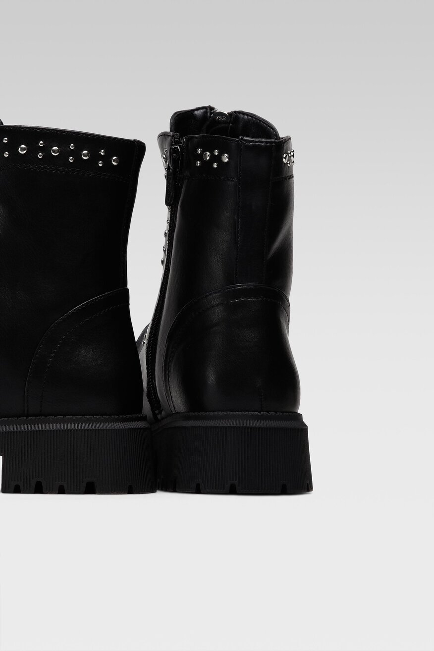 
                DeeZee - Botki z suwakiem - 5904862229157