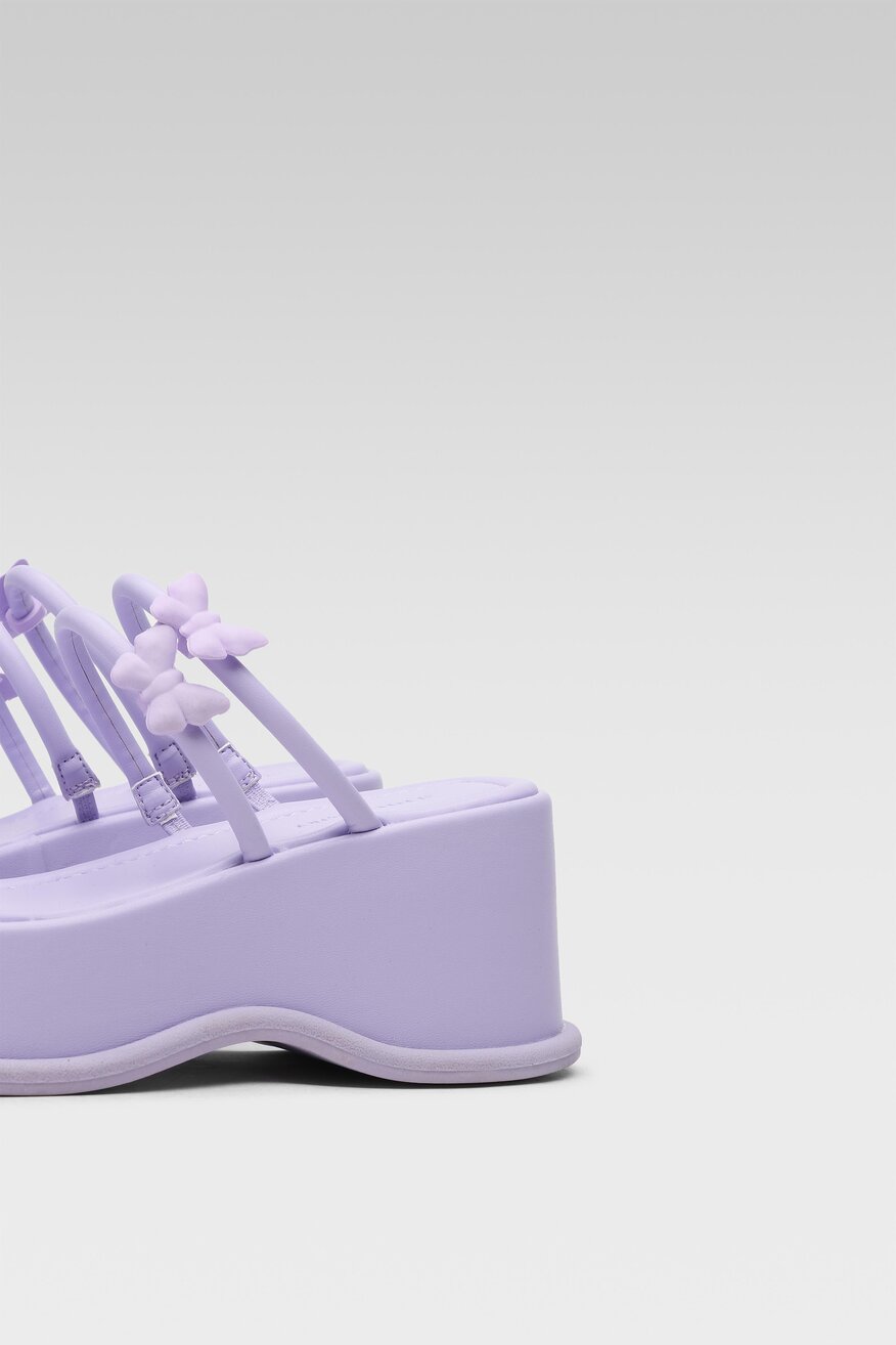 
                Jenny Fairy - Klapki na patformie - 5904862776897