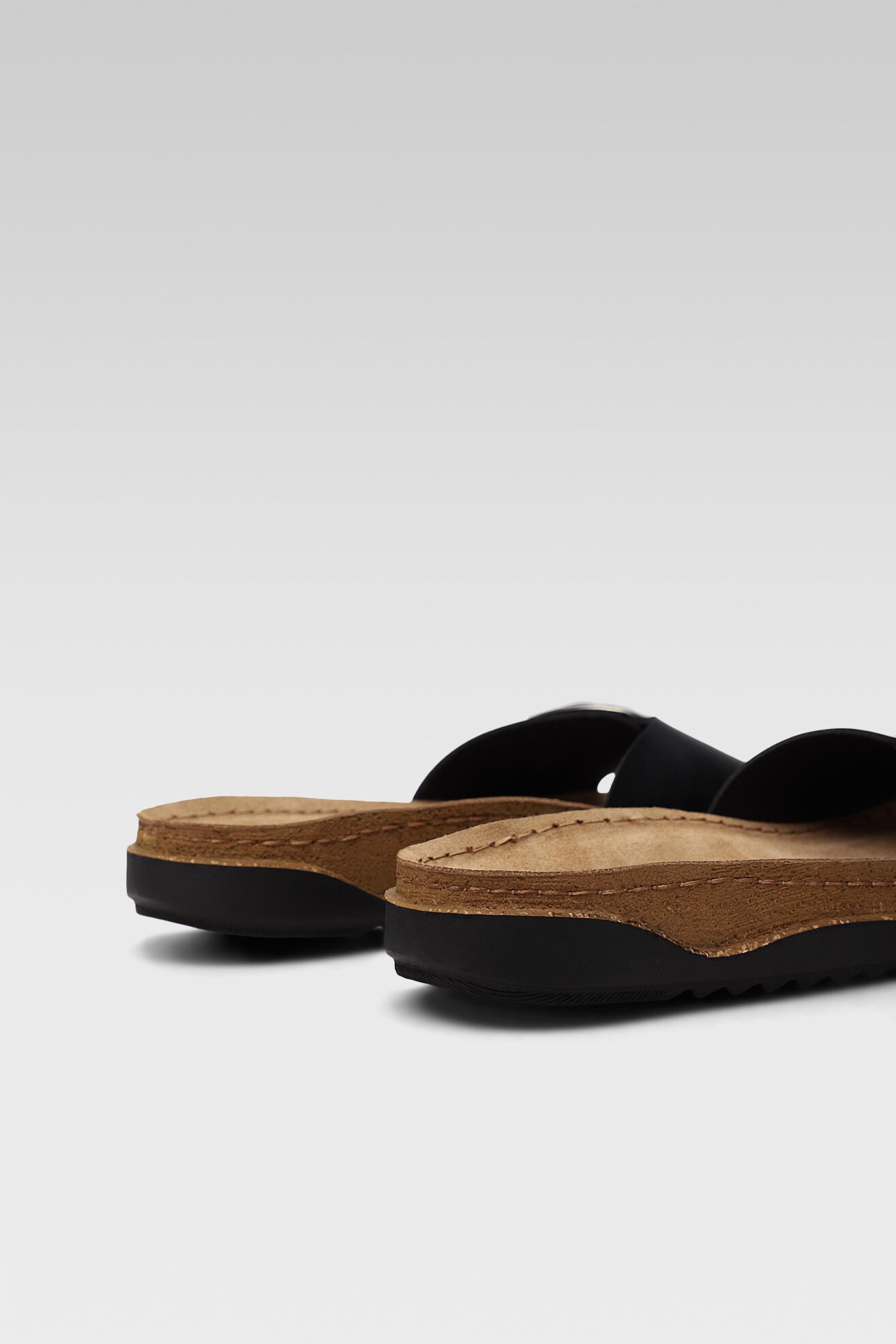 Klapki Inblu AA025J01 Czarny