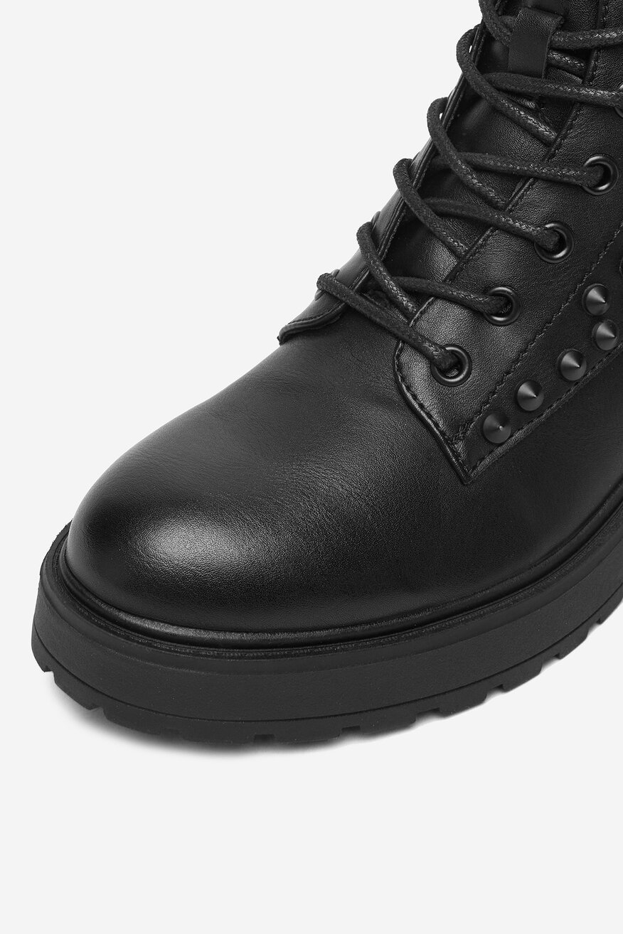 
                Csizma DeeZee FEKETE - 5904410886153