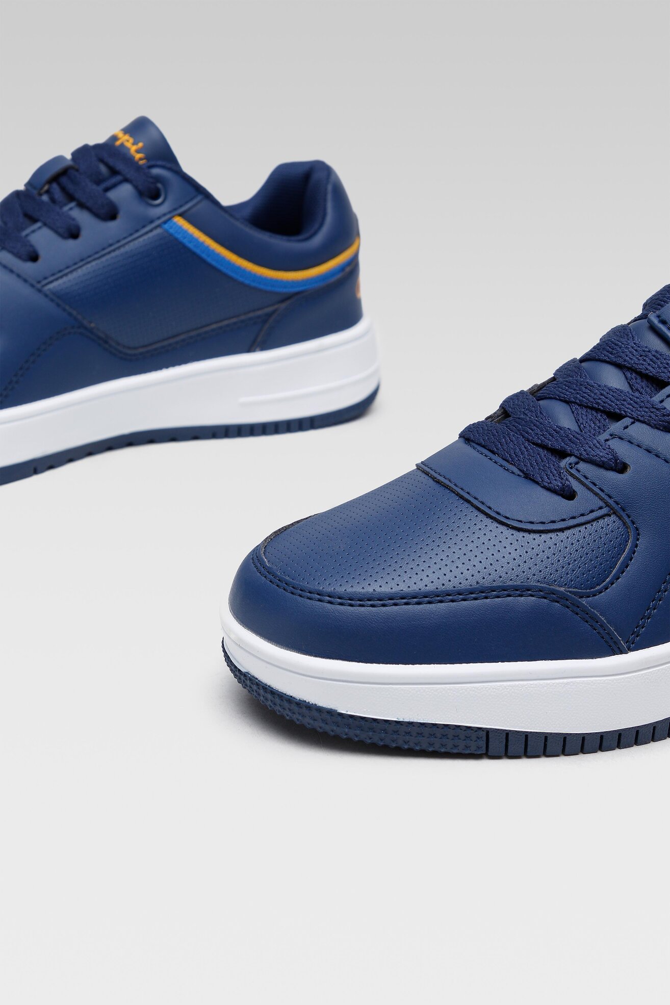 Încălțăminte sport Champion REBOUND LOW S21433-BS518 BLEUMARIN