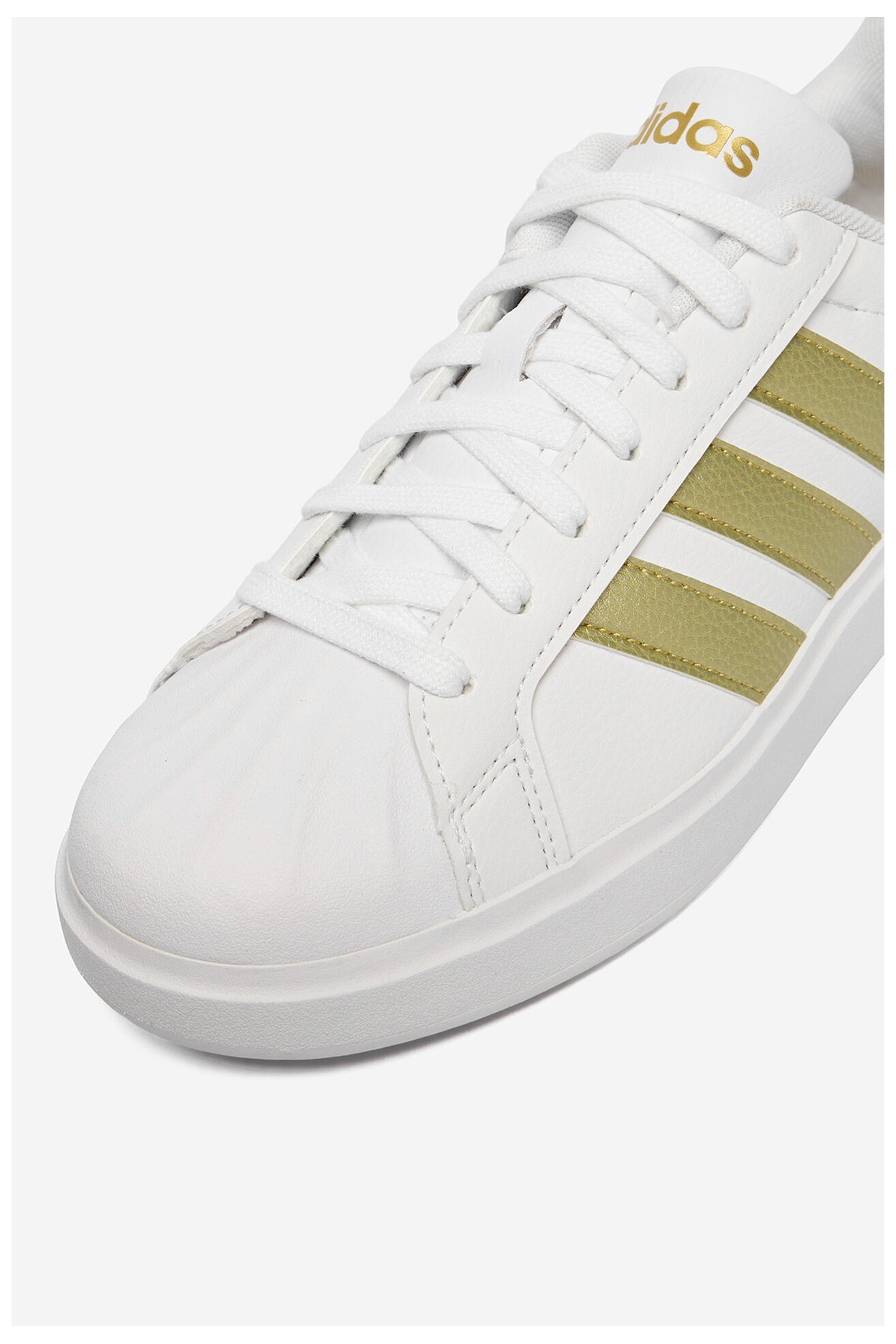 Спортни обувки adidas CEO-STREETTALK IH4316 БЯЛ