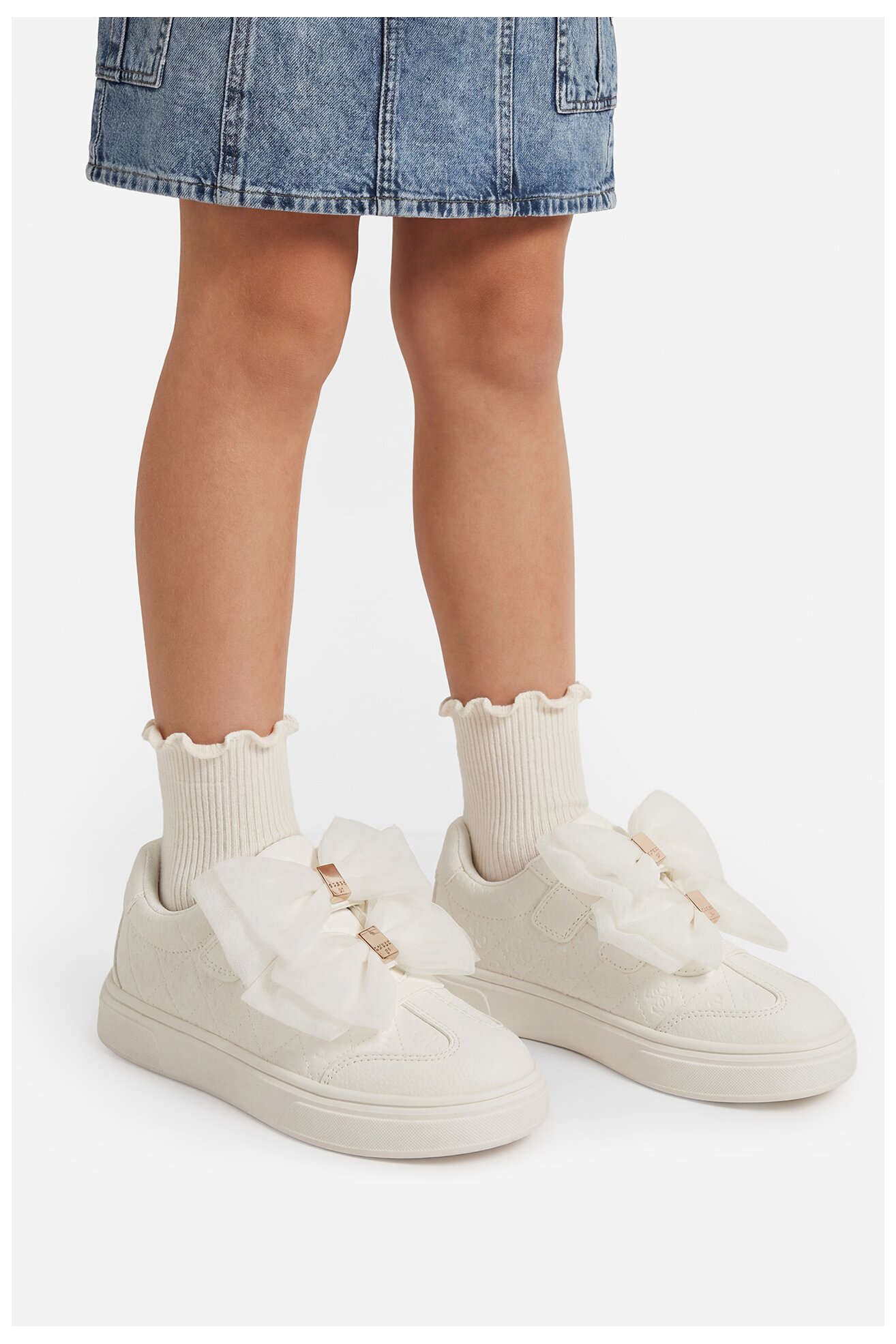 Sneakers GUESS CEO-25KC1002 Biały