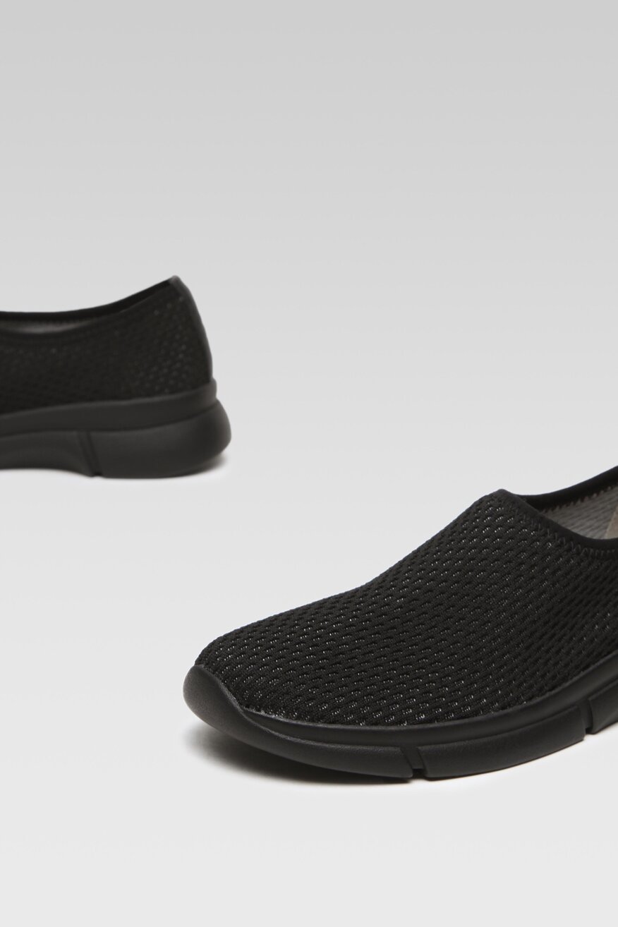 
                Félcipő Go Soft FEKETE - 5904862579047