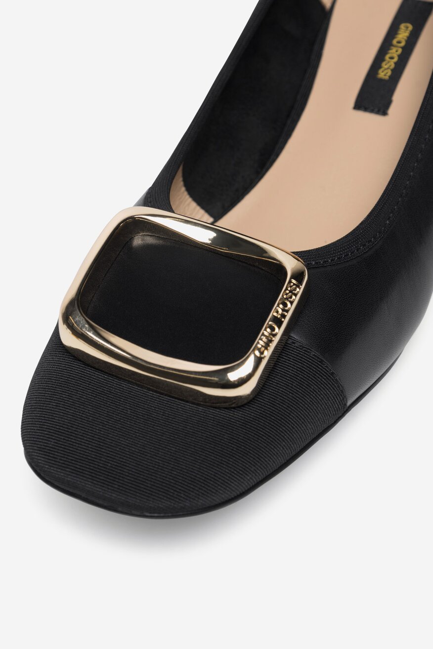 
                Туфлі-Човники Gino Rossi ЧОРНИЙ - 5905588557210