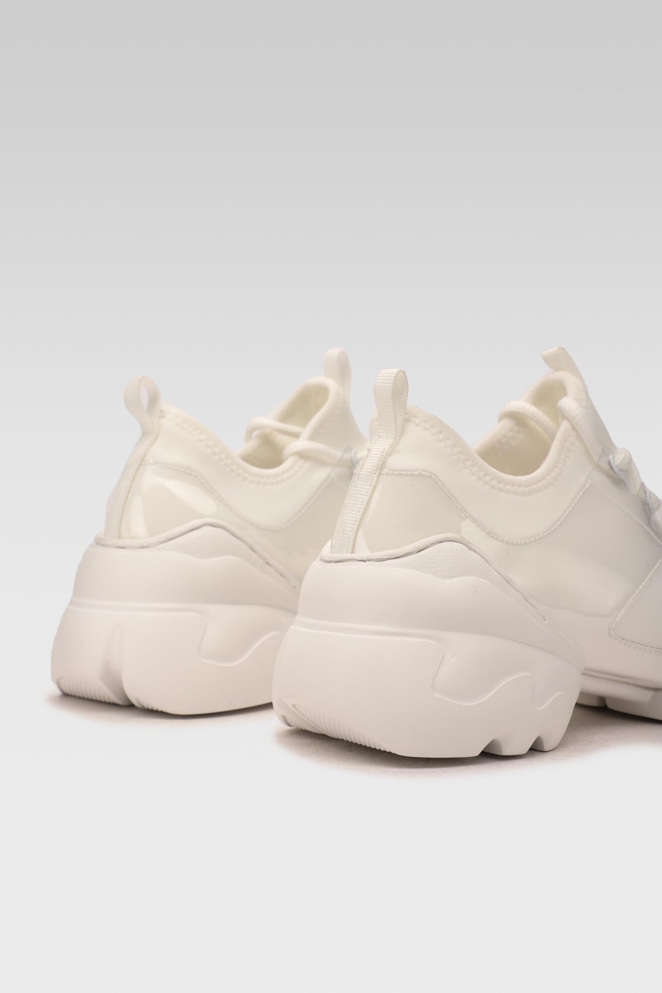 Półbuty Gino Rossi Sport V602-01-2 Biały