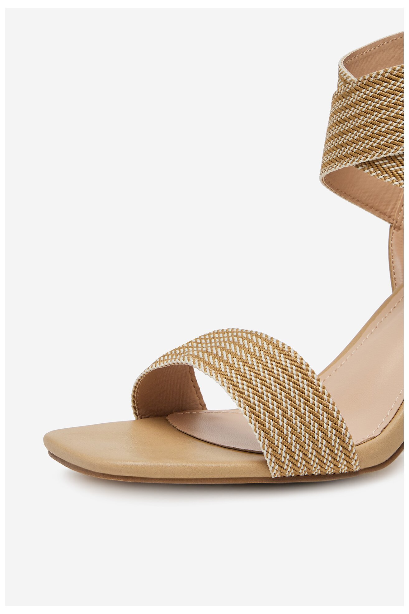 Сандали DeeZee XFA065-10 БЕЖОВ