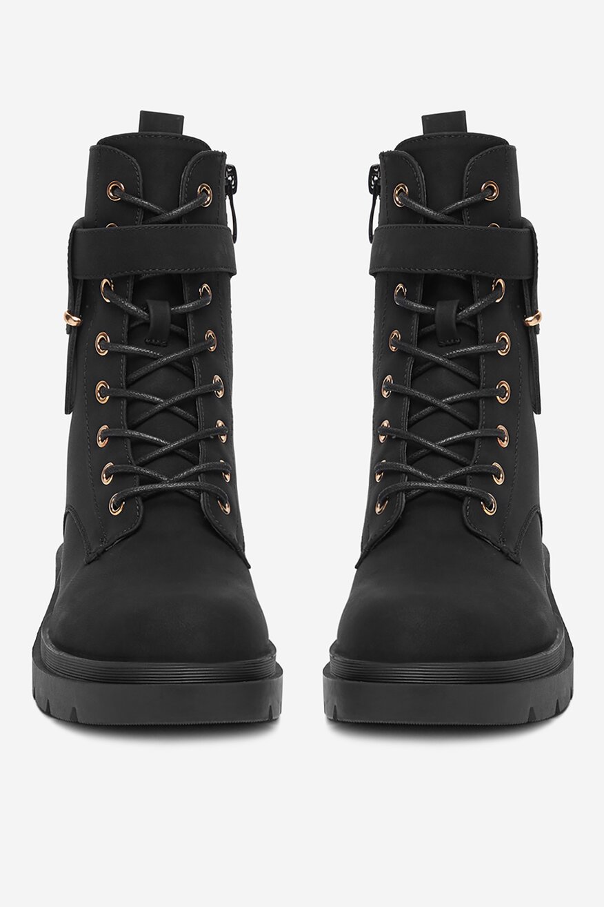 
                Боти DeeZee ЧЕРЕН - 5904410914412