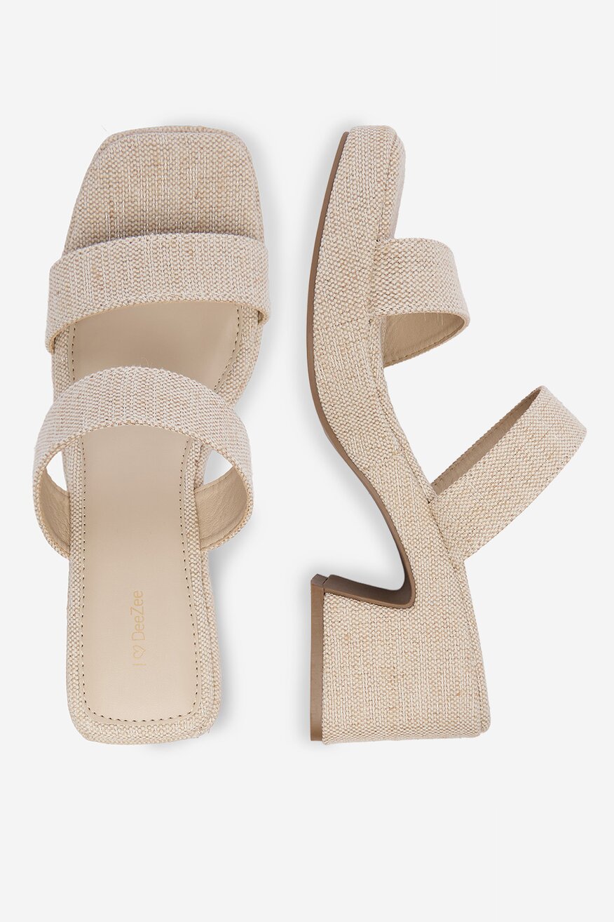 
                Шльопанець DeeZee БЕЖЕВИЙ - 5906751941386