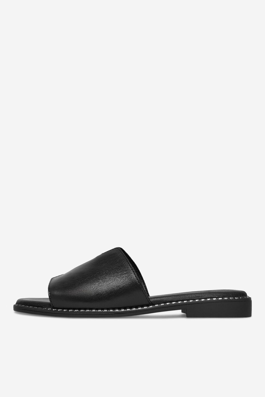 
                Шльопанець Lasocki ЧОРНИЙ - 5906751919101