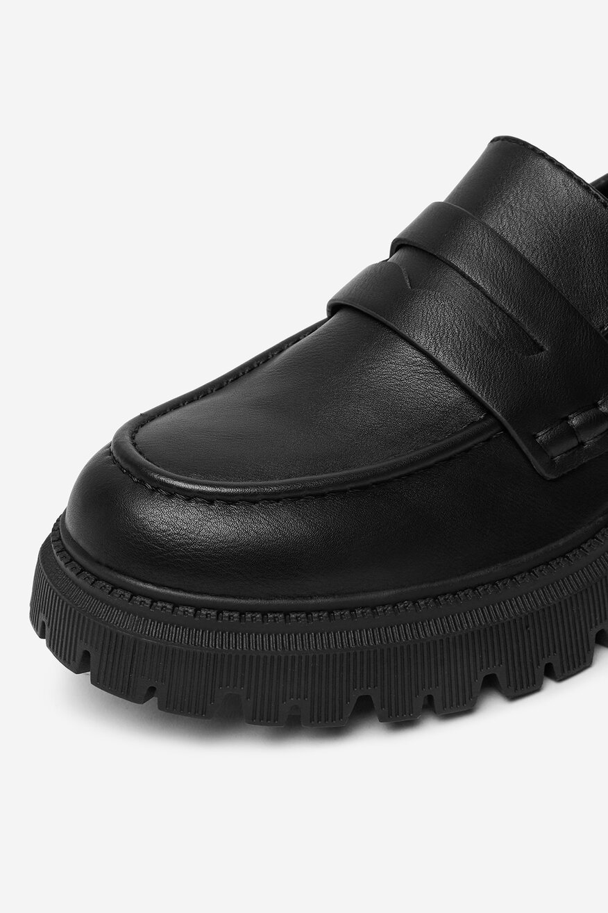 
                Mokaszin Jenny FEKETE - 5903698725024