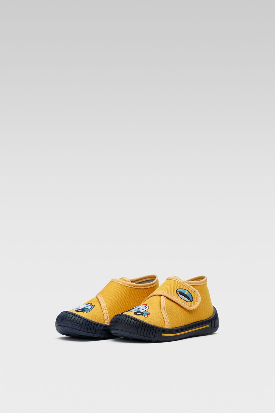 MB - Kapcie z printem żółte - 5904248834722