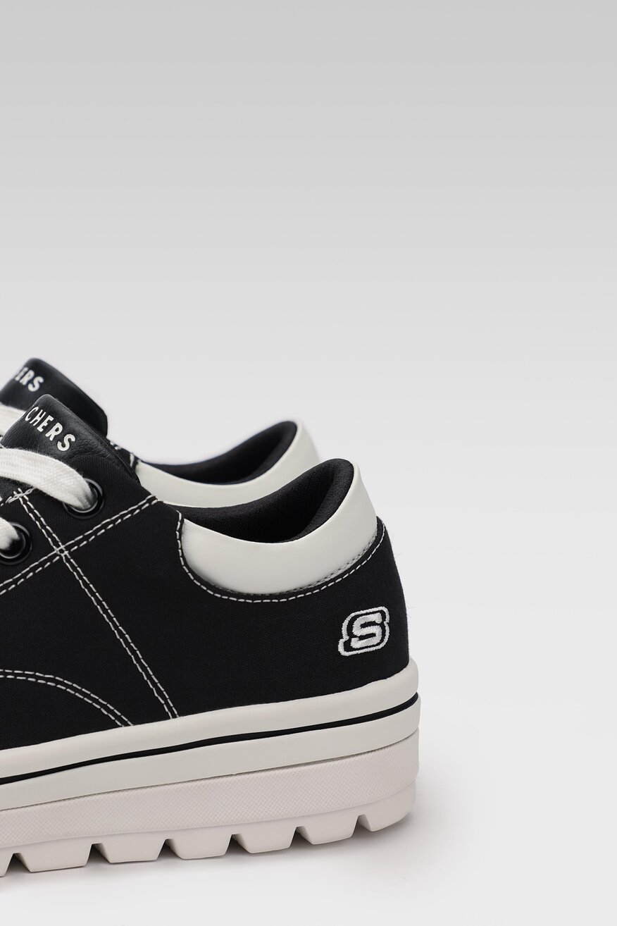 
                Skechers - Trampki czarne sznurowane - 5903698425795