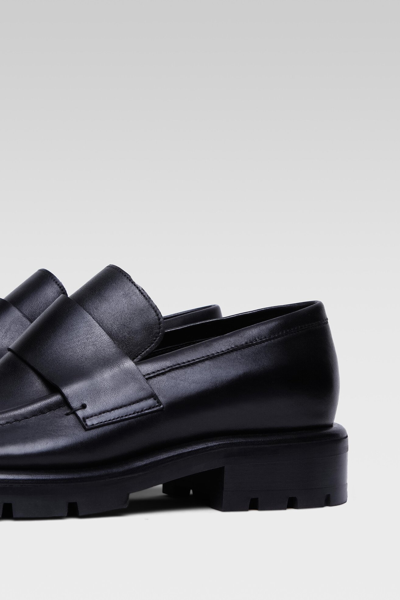 Mokasyn Gino Rossi NAOMI-A-10 Czarny