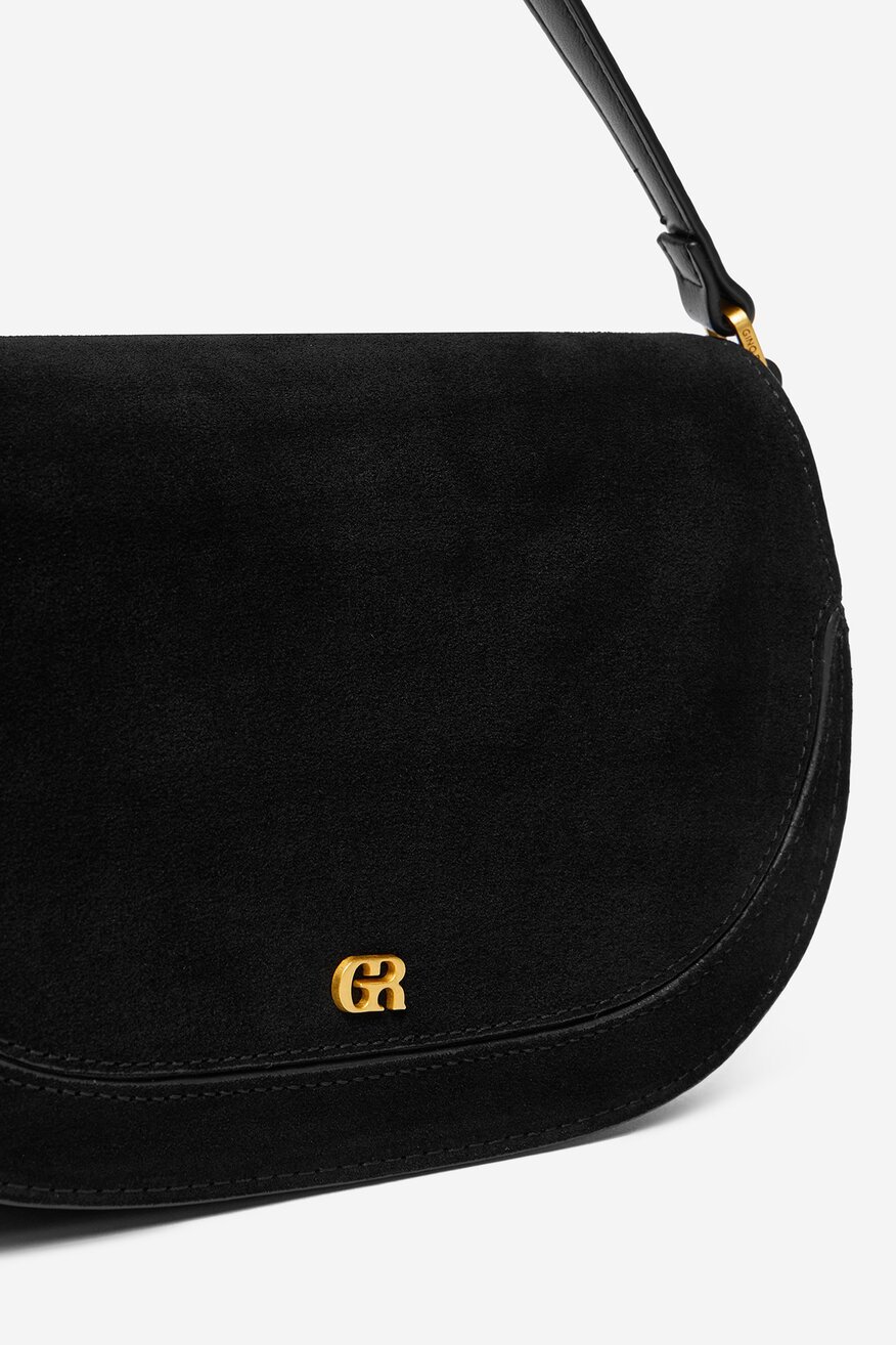 
                Дамска чанта Gino Rossi ЧЕРЕН - 5906751377420