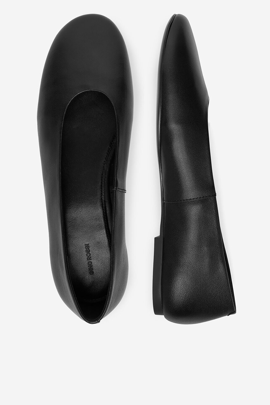 
                Балетки Gino Rossi ЧОРНИЙ - 5906751991480