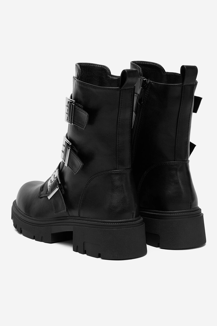 
                Боти DeeZee ЧЕРЕН - 5904410914023