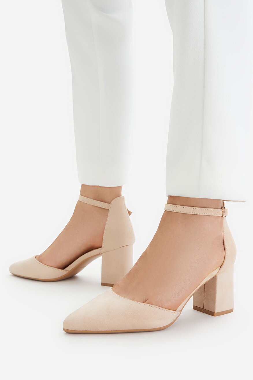 
                Körömcipő Jenny BÉZS - 5906751557679