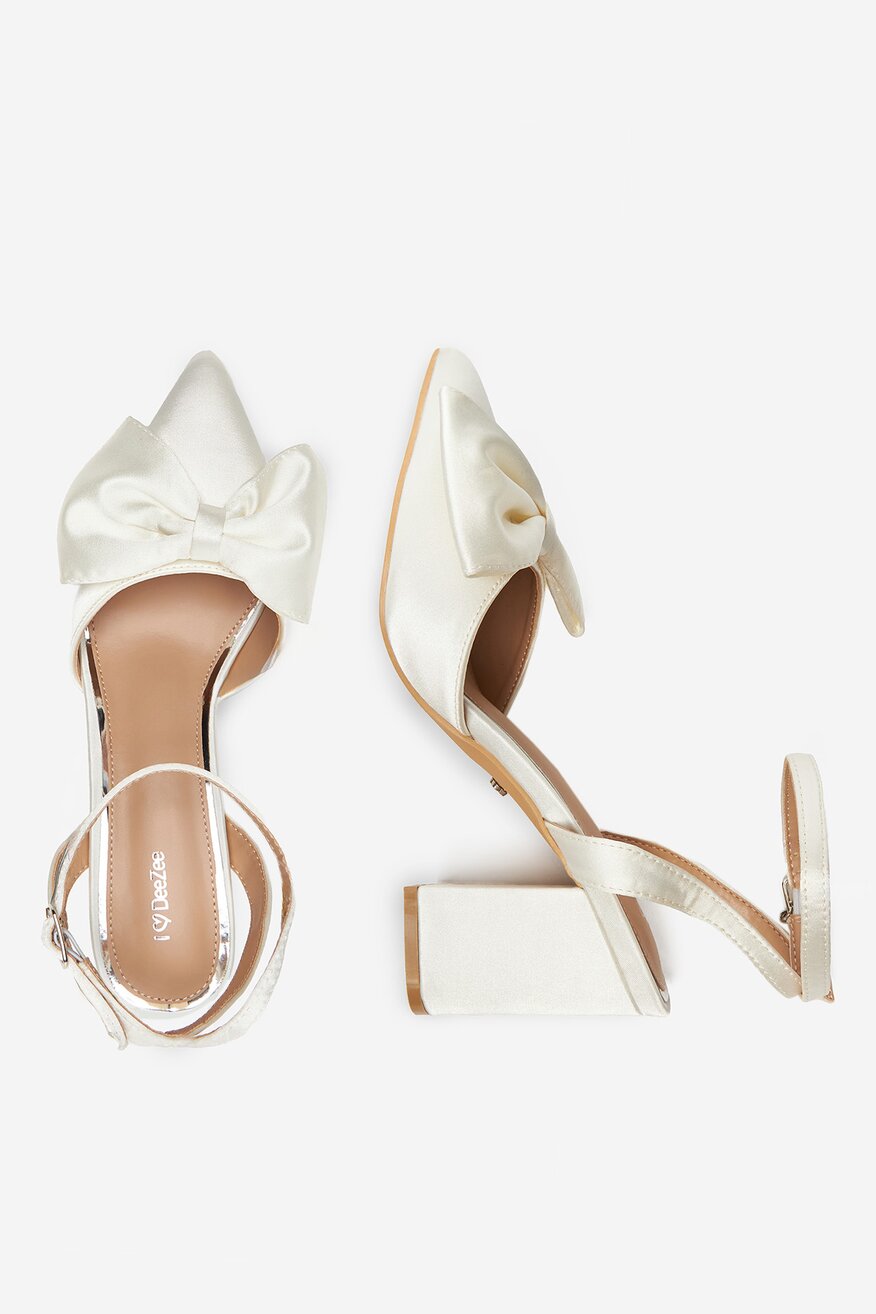 
                DeeZee - Czółenka na słupku - 5906751109984