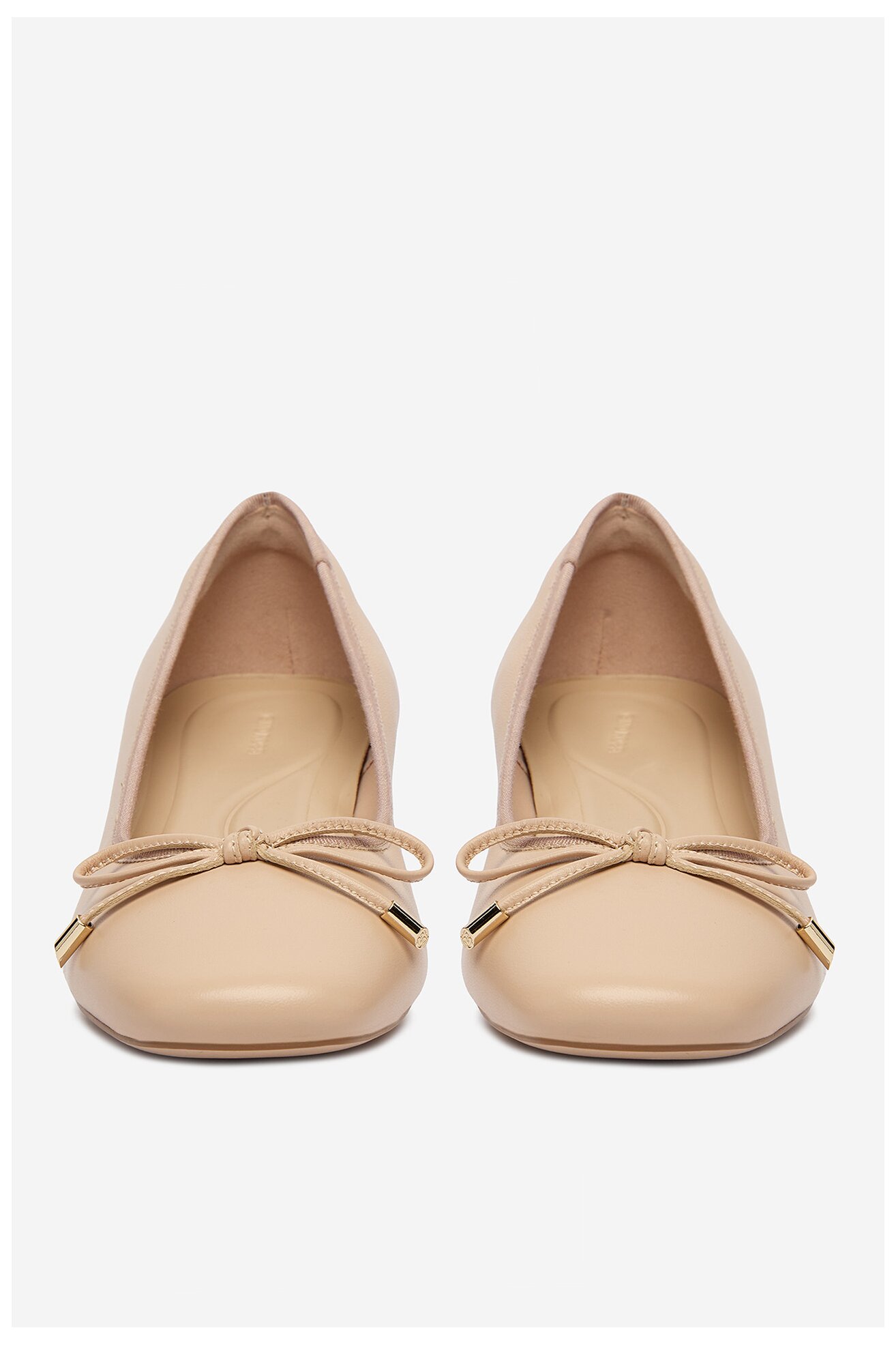 Елегантни обувки Gino Rossi C-XRY0508 БЕЖОВ