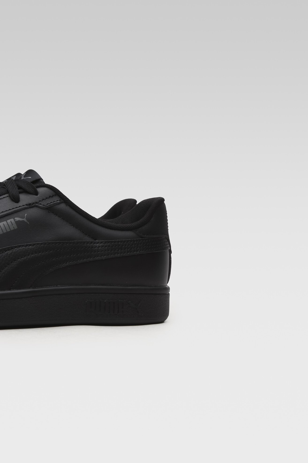 Кросівки спортивні Puma PUMA SMASH 3.0 L 39098709 ЧОРНИЙ