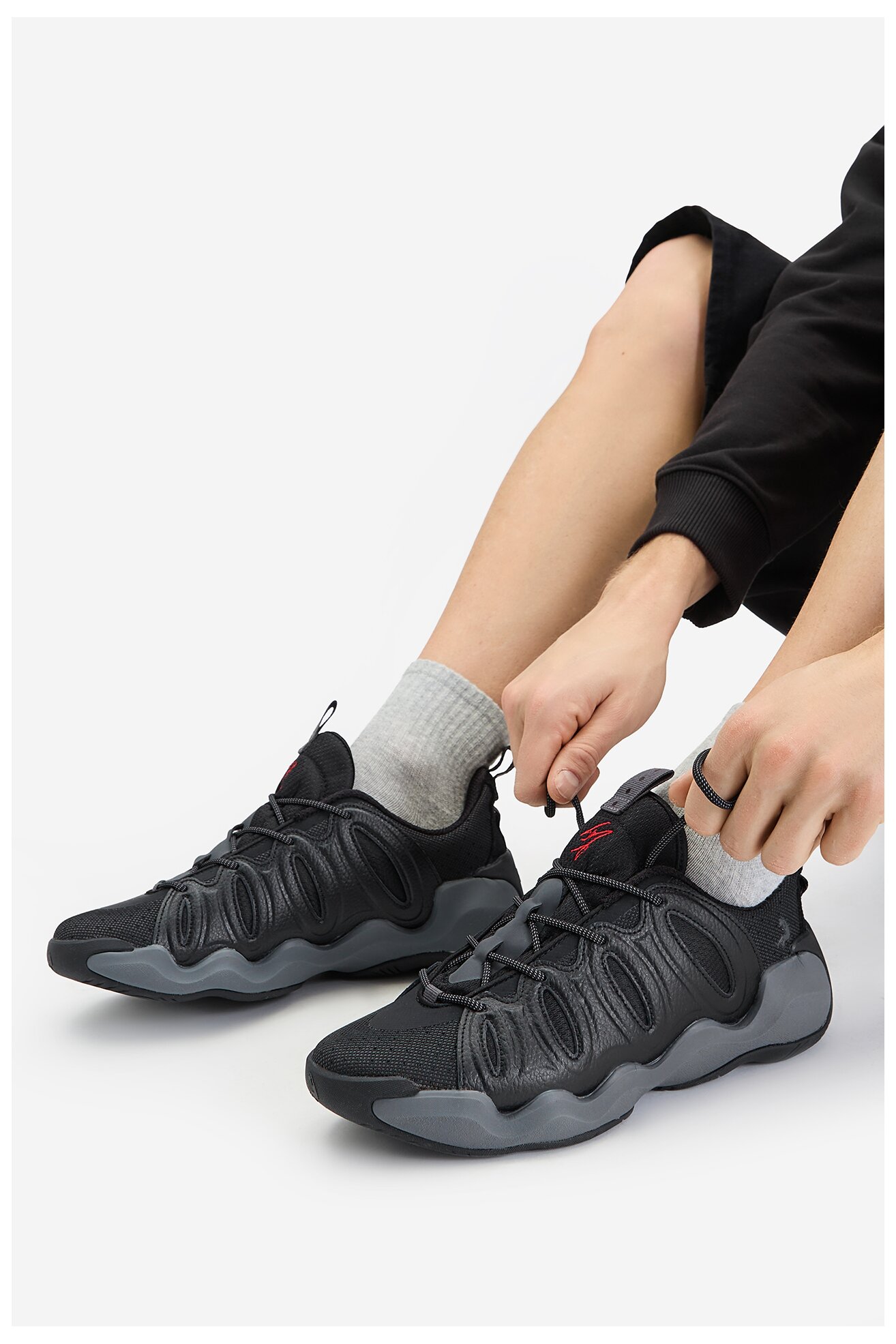 Кросівки спортивні SHAQ CEO-4X AQ95035M-B ЧОРНИЙ