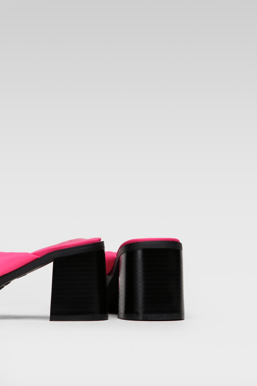 
                Jenny Fairy - Klapki na obcasie japonki - 5904248805999