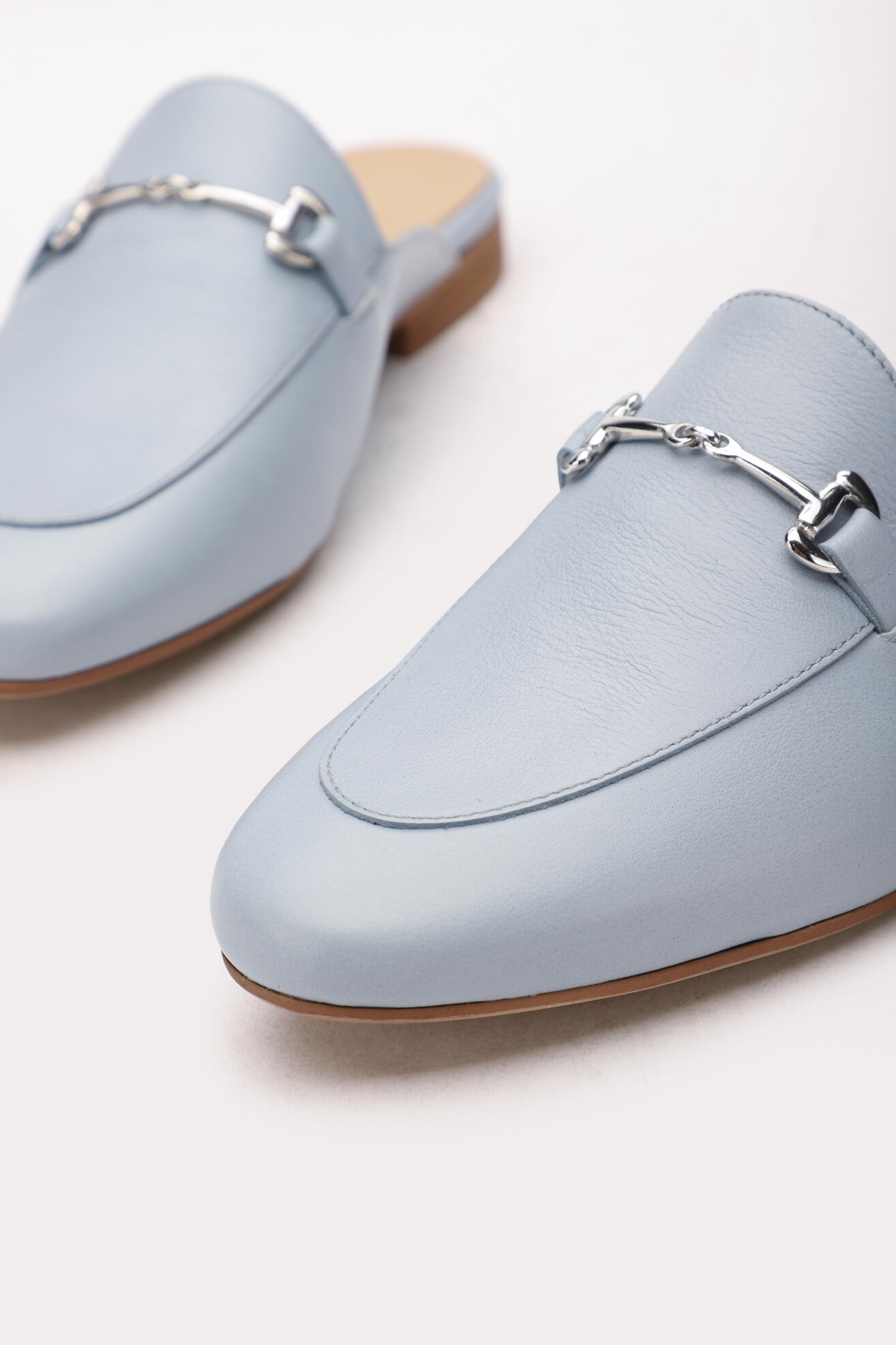 Klapki Gino Rossi E21-27686BT-HOLLY Niebieski