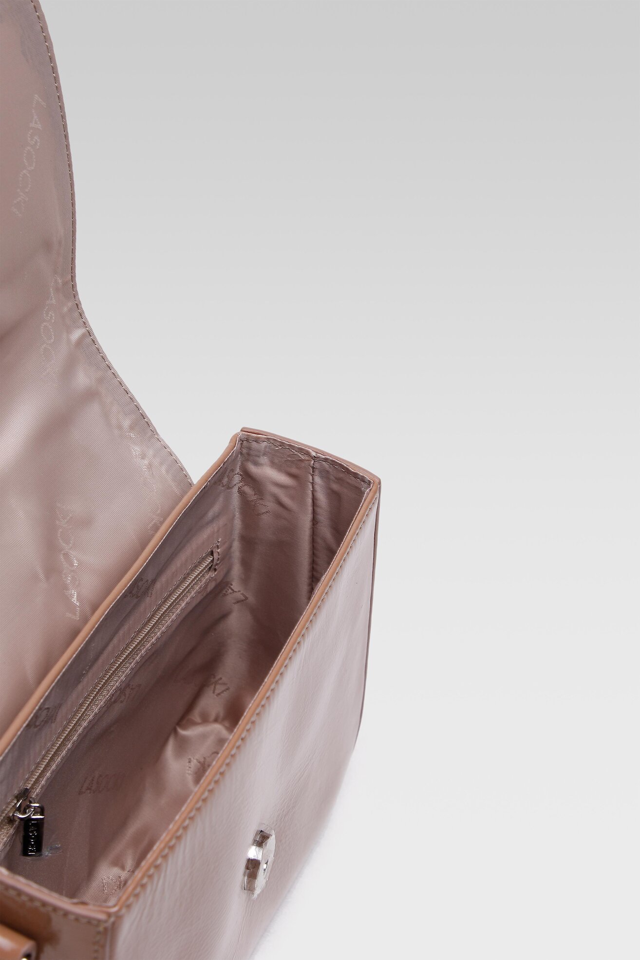 Дамска чанта Lasocki LIB-1058 БЕЖОВ