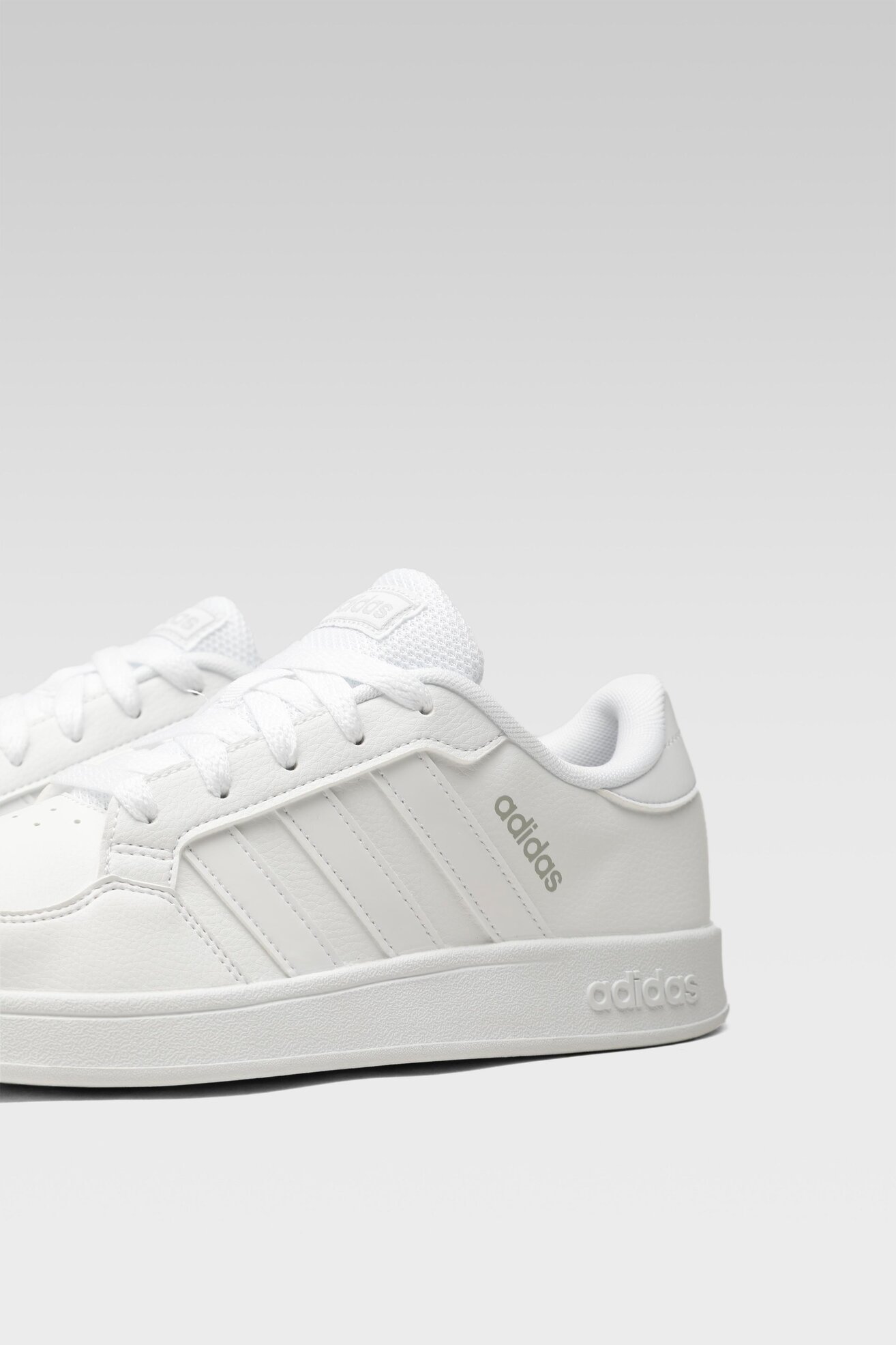 Obuwie sportowe adidas BREAKNET K FY9504 Biały