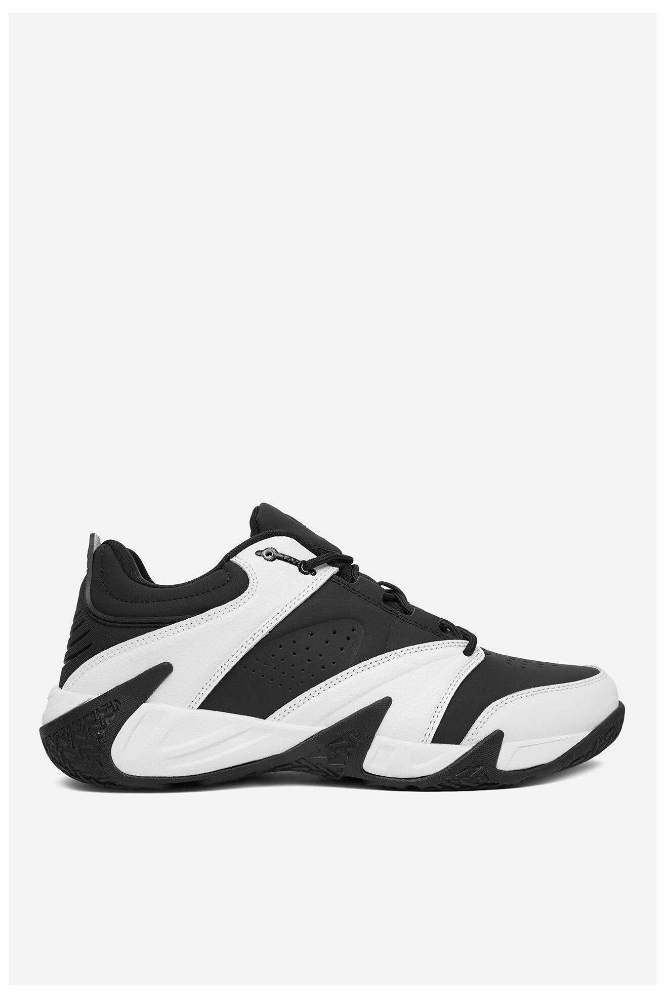 Sportcipő SHAQ CEO-DEVASTATOR LOW AQ95037M-BW FEKETE