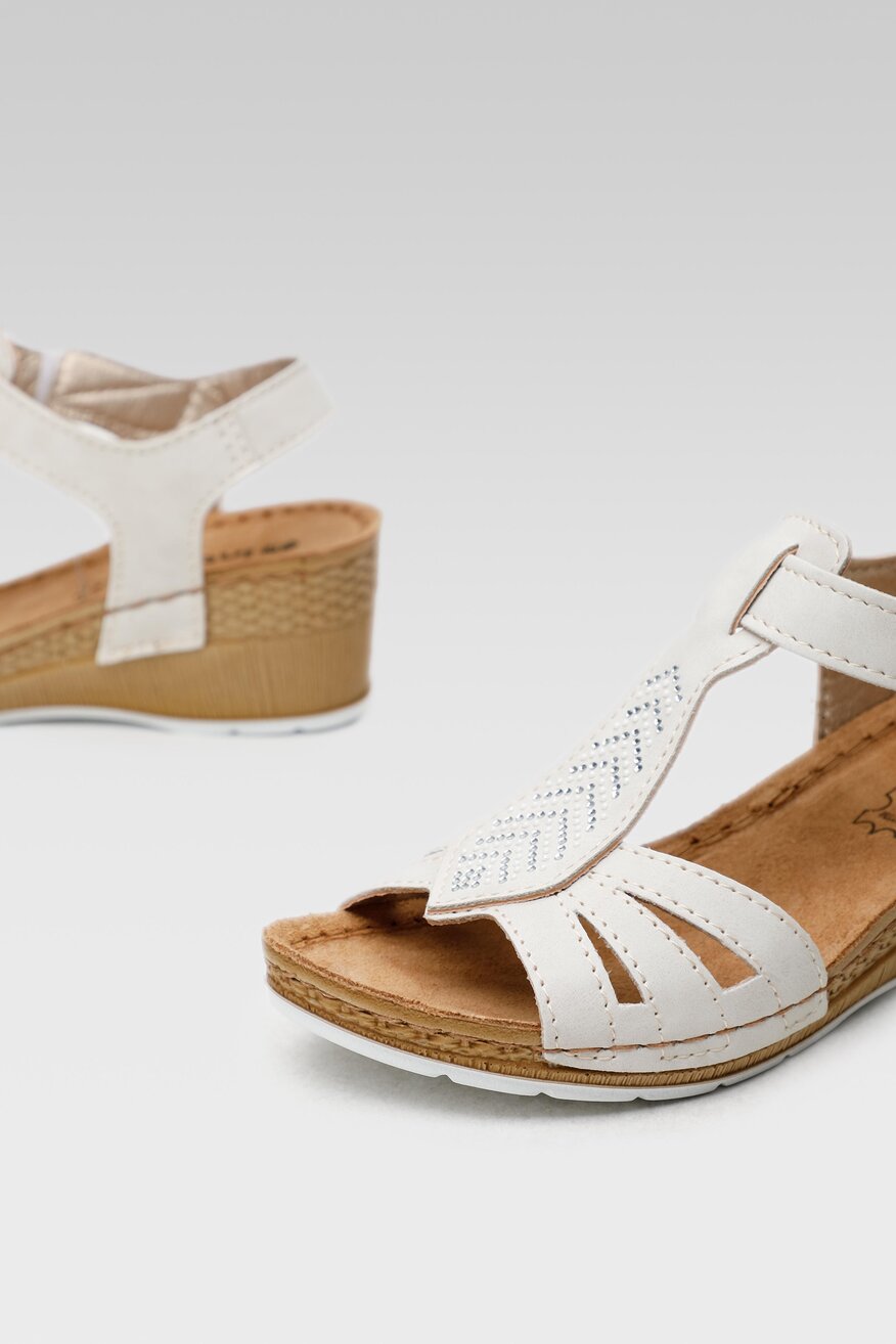 
                Sandale Inblu BEŽ - 5904248636357