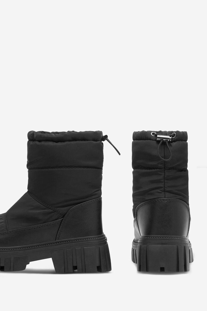 
                Ghete DeeZee NEGRU - 5905588102441