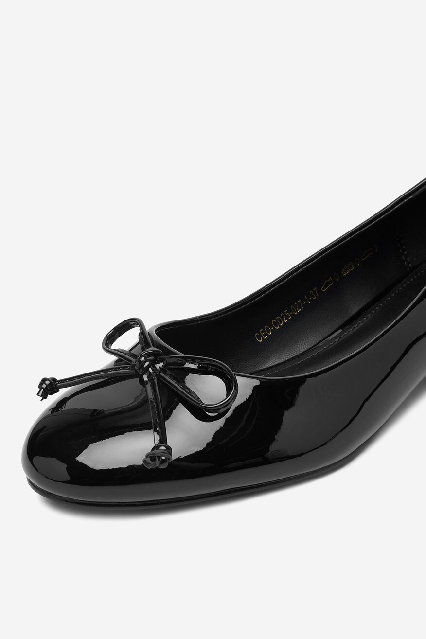 
                Елегантни обувки Jenny ЧЕРЕН - 5906751709429