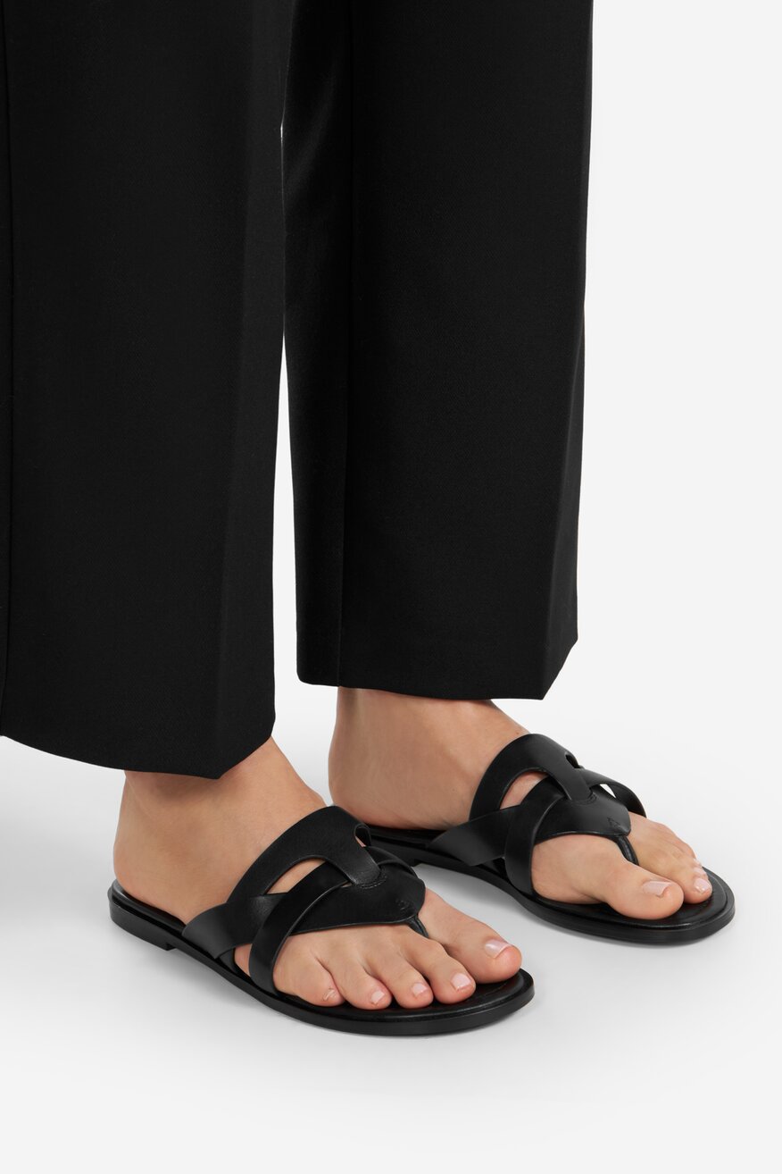 
                Șlapi Gino Rossi NEGRU - 5903698620114