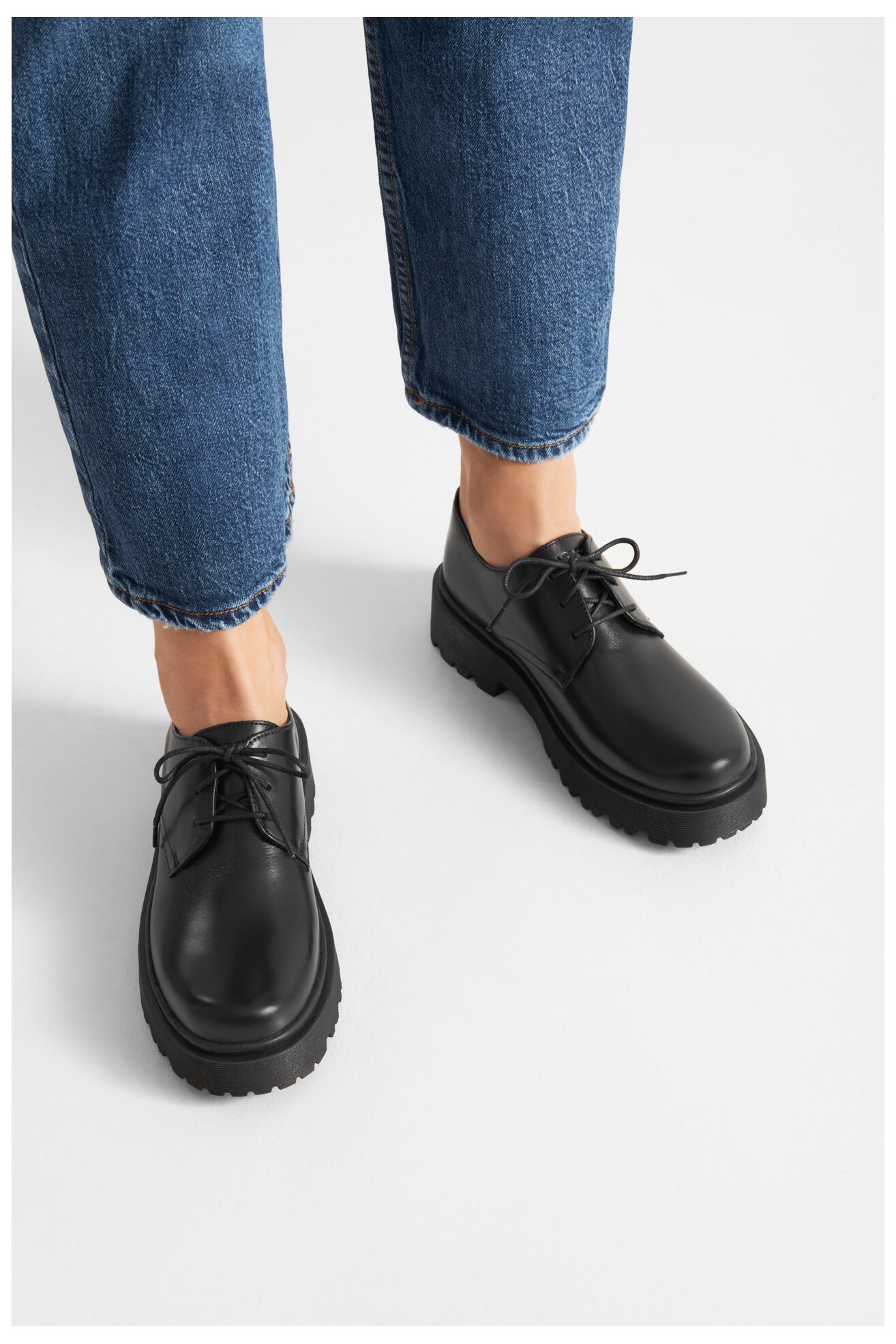 Półbuty Lasocki WB-ALESSIA-02 Czarny